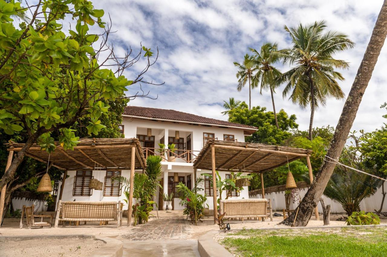 Kima Serviced Beach House & Suites บูจู ภายนอก รูปภาพ