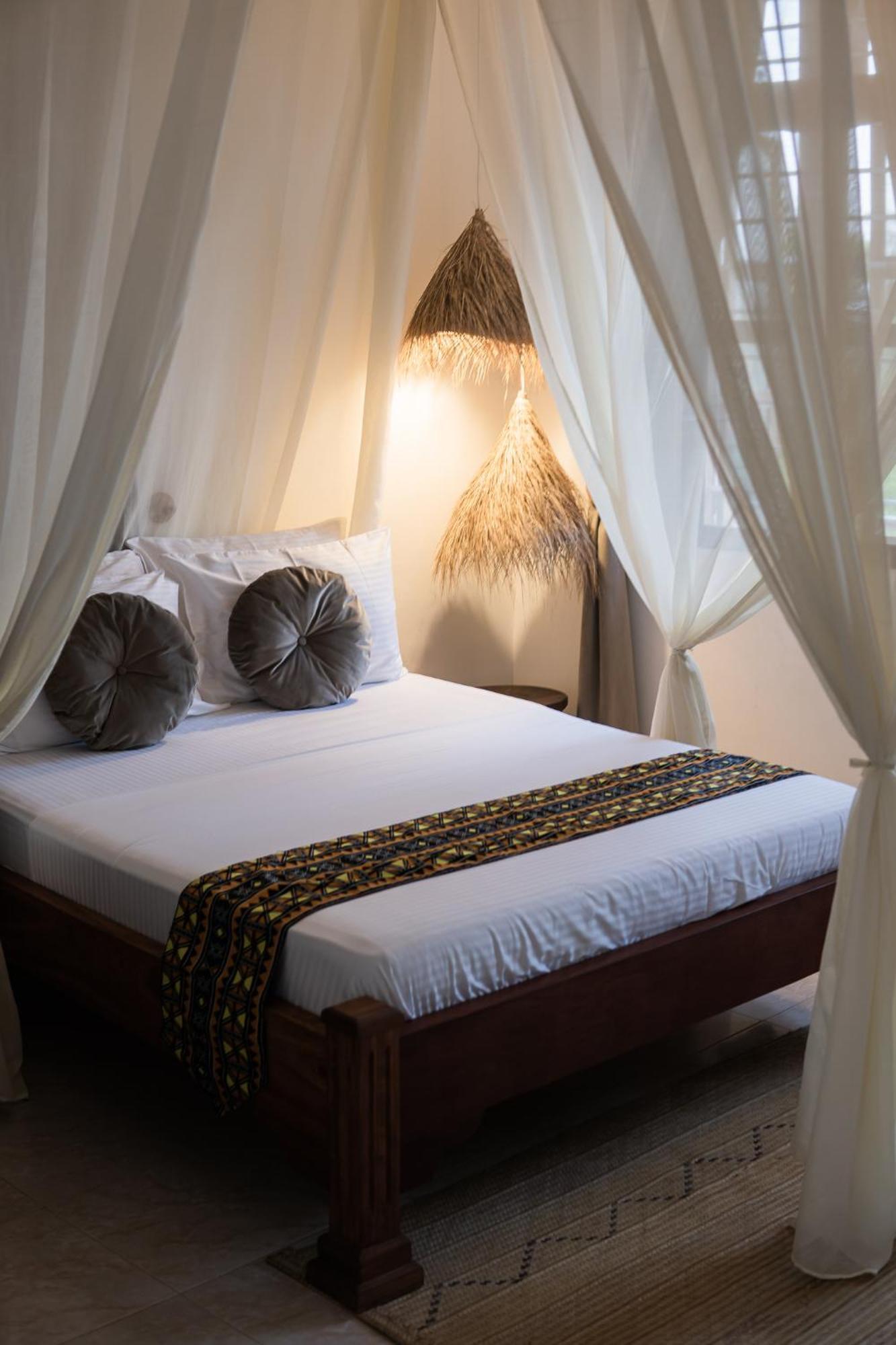 Kima Serviced Beach House & Suites บูจู ภายนอก รูปภาพ