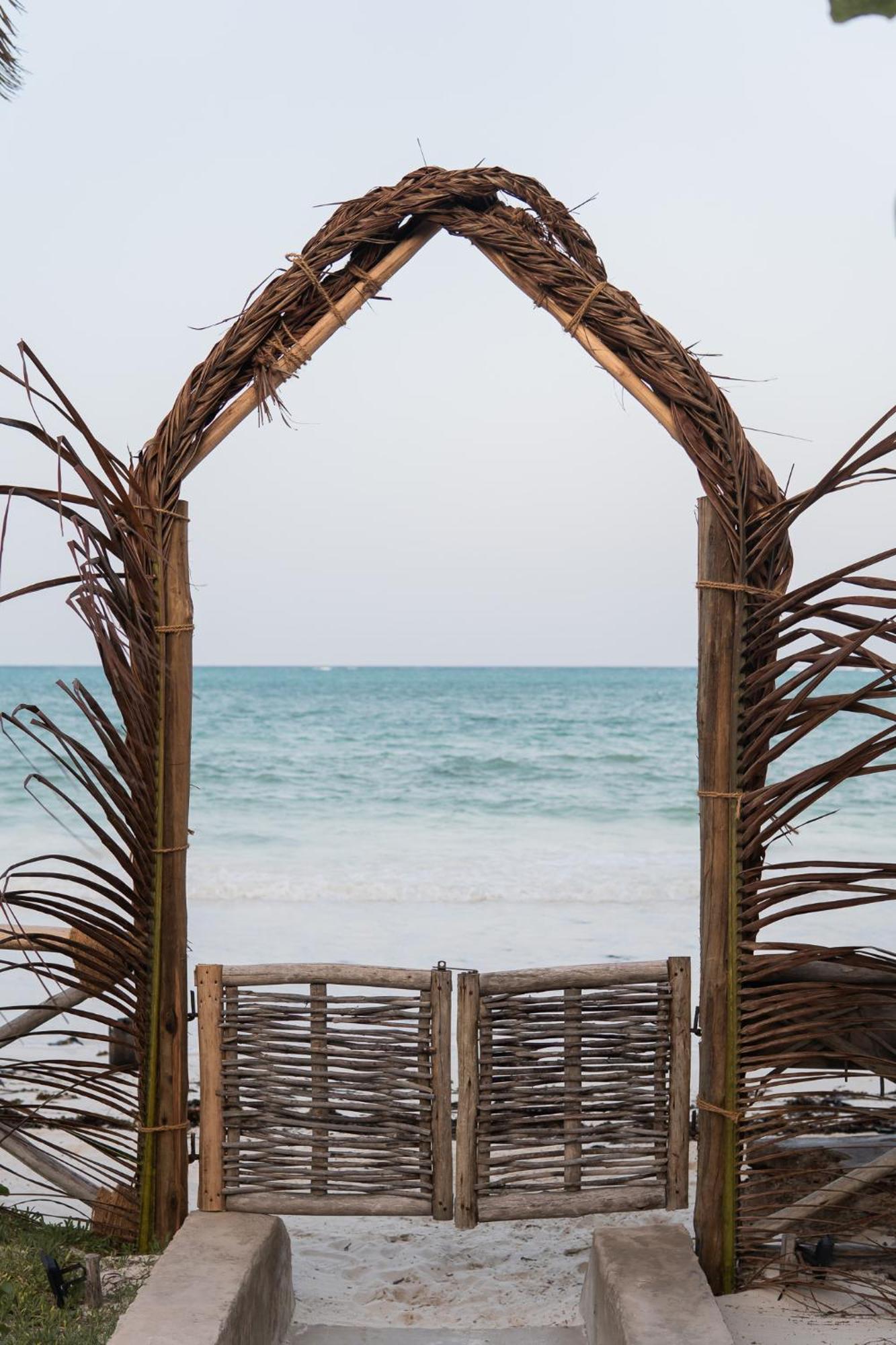 Kima Serviced Beach House & Suites บูจู ภายนอก รูปภาพ