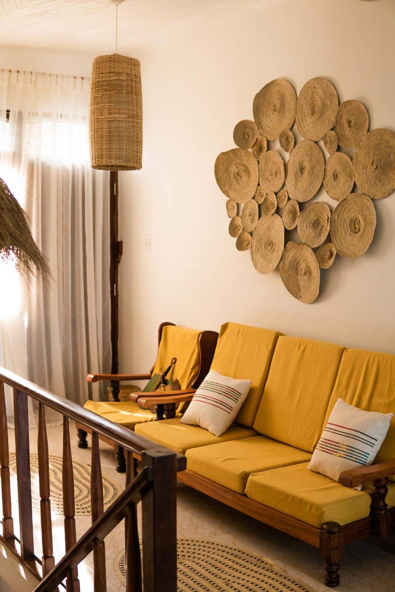 Kima Serviced Beach House & Suites บูจู ภายนอก รูปภาพ